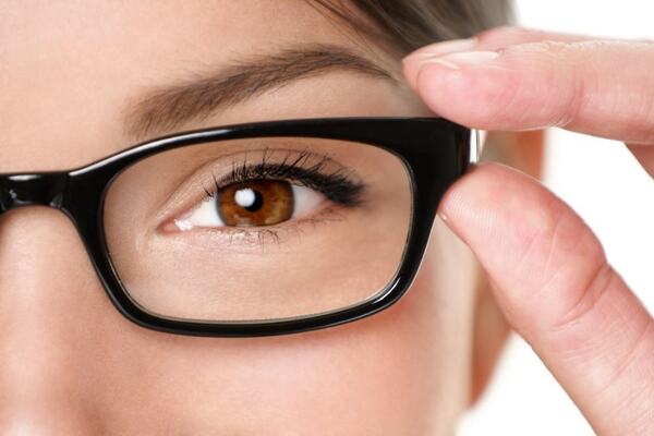 Hiểu sao cho đúng về tăng nhãn áp và cận thị