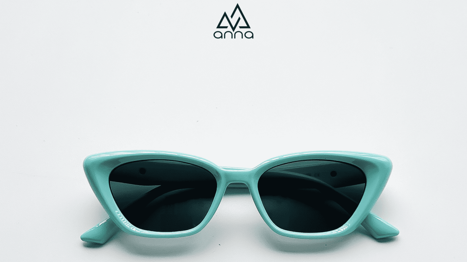Nên đeo Kính Râm Màu Gì? Công Dụng Của Từng Màu Kính Râm - Kính mắt Anna
